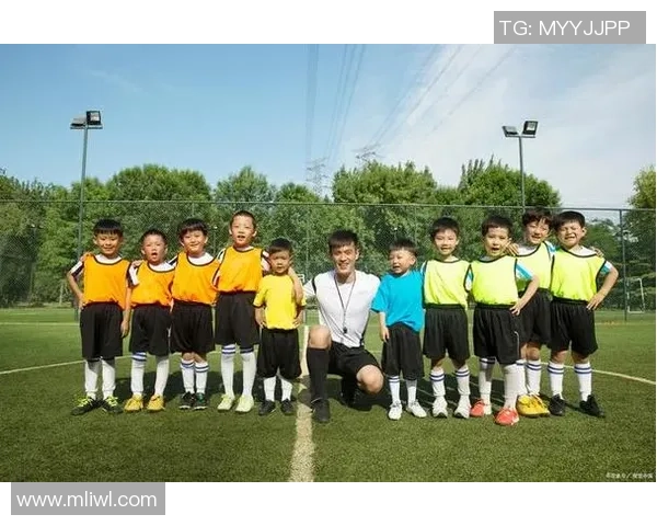 足球花小学：培养未来足球明星的摇篮与梦想启航地